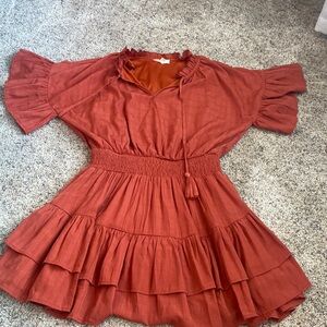 Never worn Entro size m super cute rust dress.